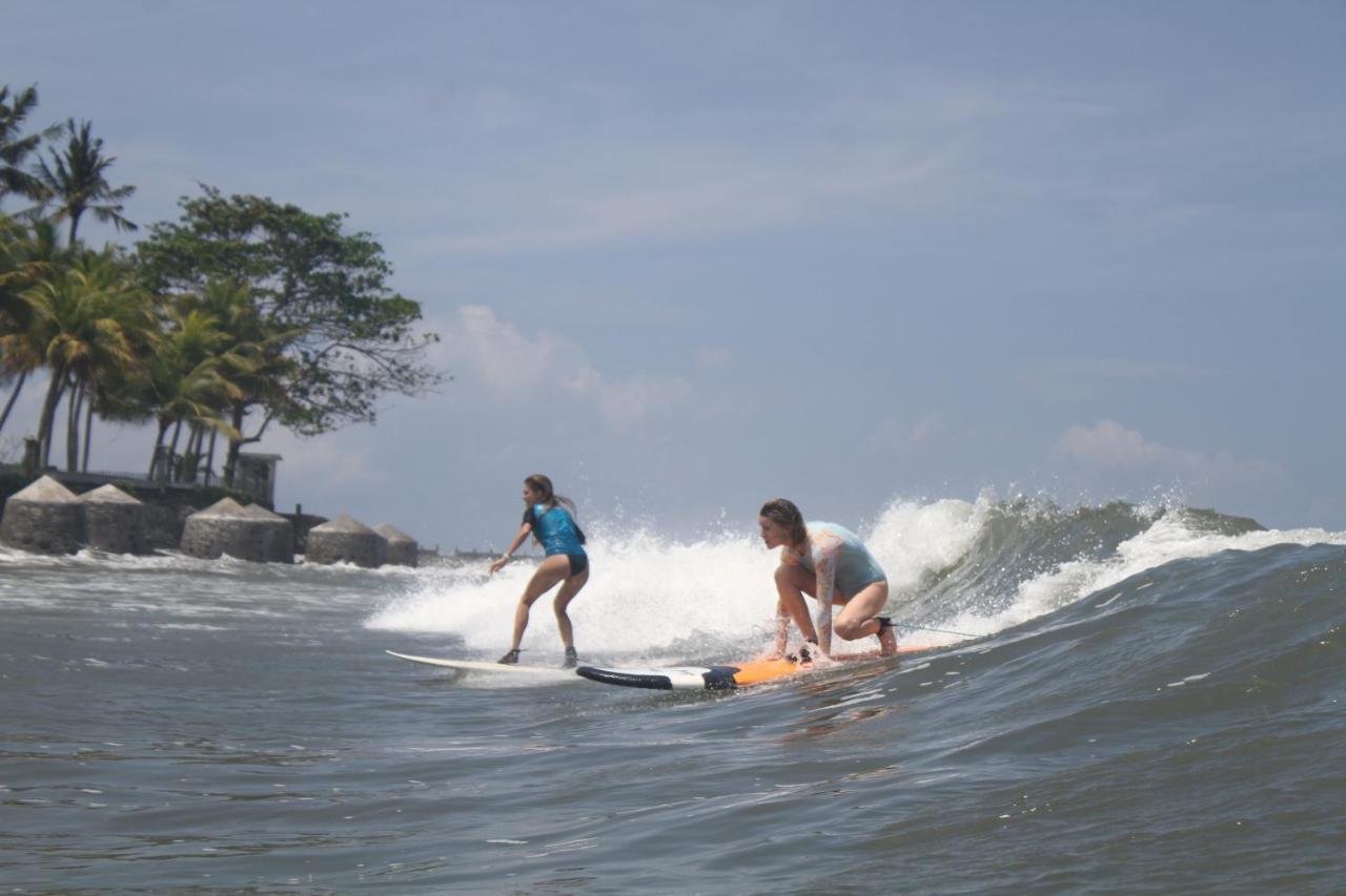 Surfers Villa Medewi Jembrana Exterior foto